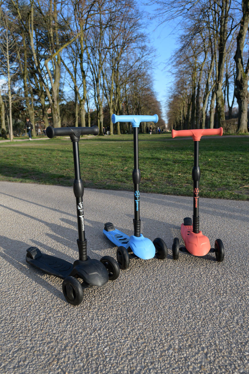 LUMINOUS - 50 - FOLDABLE LED SCOOTER